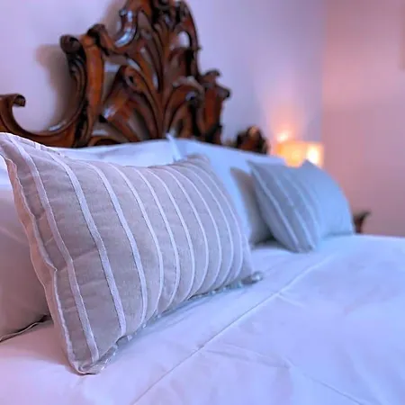 Ophelia Bed & Breakfast 4*