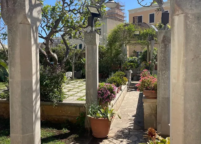 Ophelia Oda ve Kahvaltı 4*